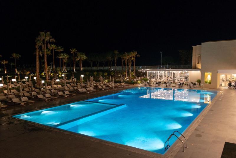 Mangia'S Himera Resort Campofelice Di Roccella Exterior photo