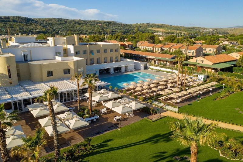 Mangia'S Himera Resort Campofelice Di Roccella Exterior photo