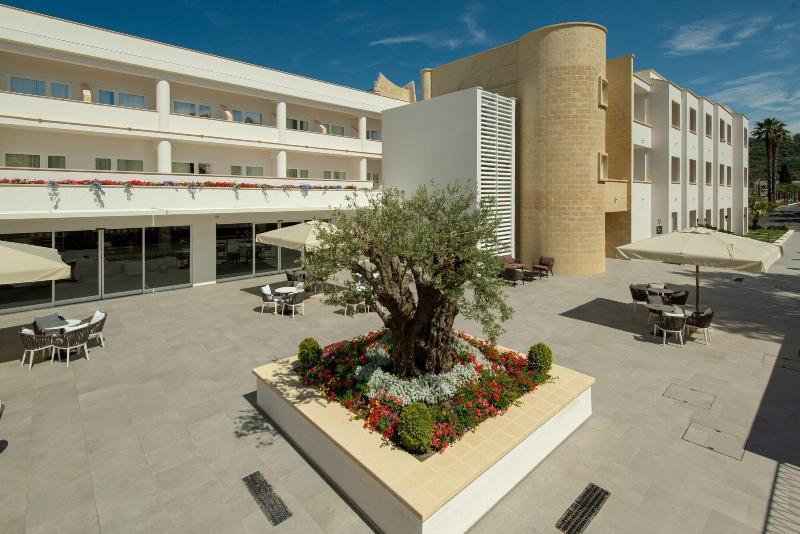 Mangia'S Himera Resort Campofelice Di Roccella Exterior photo