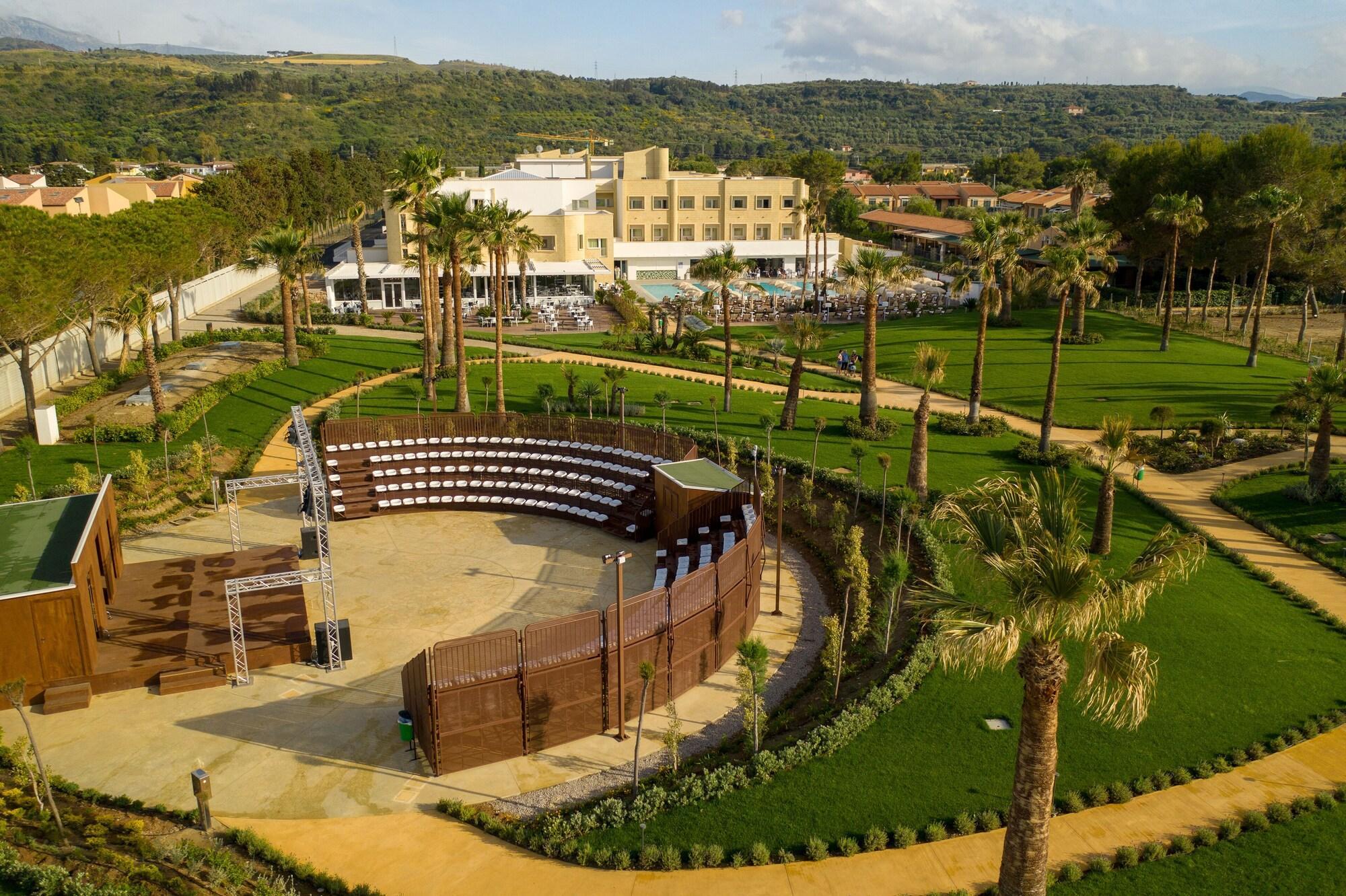 Mangia'S Himera Resort Campofelice Di Roccella Exterior photo